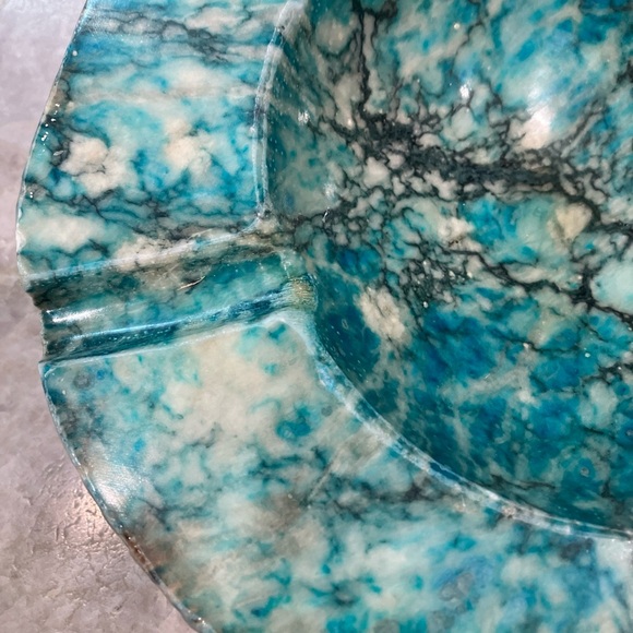 Natural turquoise Alabaster ashtray one of a kind piece - Picture 3 of 7